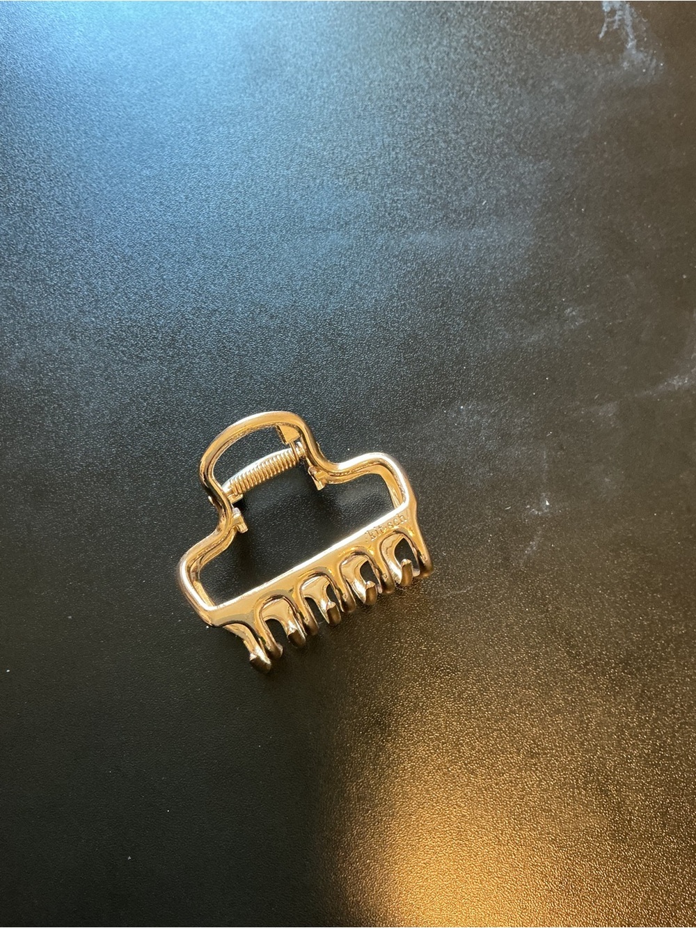 Gold Hair Claw Clip - Elegant Women’s Hair Accessory